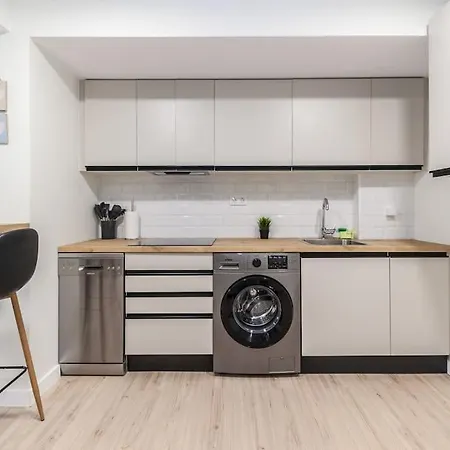 Modern In With Views *