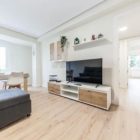 Modern In With Views * Oviedo
