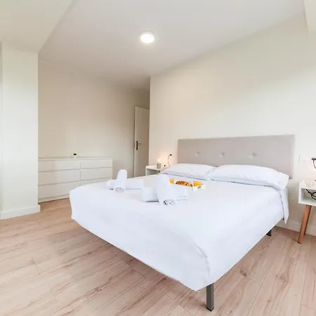 شقة Modern In With Views *