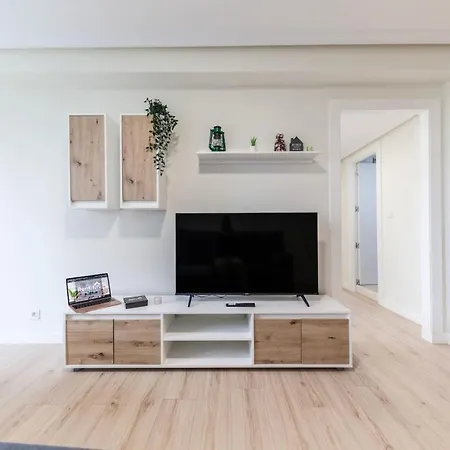 Modern In With Views * Oviedo